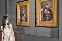 壇蜜が明治神宮ミュージアム訪問、「馬車の装飾が神々しい」