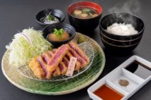 ピザ、焼き肉、牛カツ… 今だけお得な「半額キャンペーン」の数々