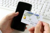 リボ払いにハマった利用者の心理「毎月定額でガチャができる!」