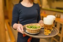 飲食店もスポーツジムも… 休業明けの“サービス低下”に不満な人たち