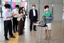 小池都知事、再選一夜明け登庁 「コロナ対策と五輪、国と連携し進める」