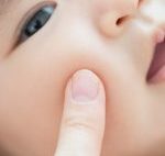 知らない人に赤ちゃんを触られたくない!どう対策する?