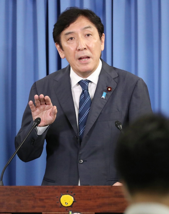 略式起訴された菅原一秀・元経産相（時事通信フォト）