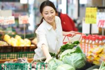 通勤リスク回避できる「ご近所副業」 買い物代行や現場待機の報酬は?