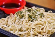コンビニざるそばの「つゆ」を“そば湯風”に味わい尽くすテクニック