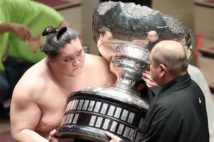 照ノ富士、有言実行の優勝「いろんなことが浮かんできた」
