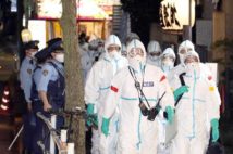 歌舞伎町ホスト逮捕 コロナ警戒、警視庁捜査員が防護服姿で店を捜索 女性恐喝容疑