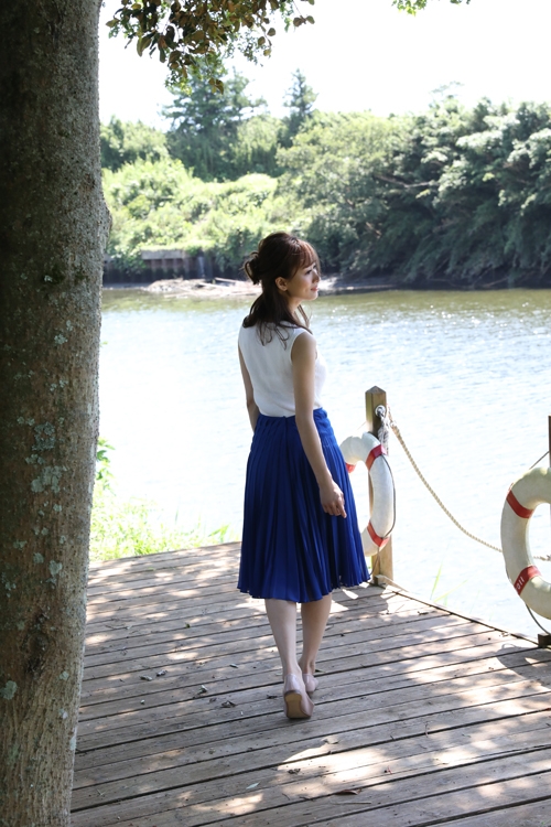 何を見つめる…