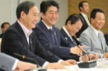 次期政権の外交はどう変わる？（時事通信フォト）