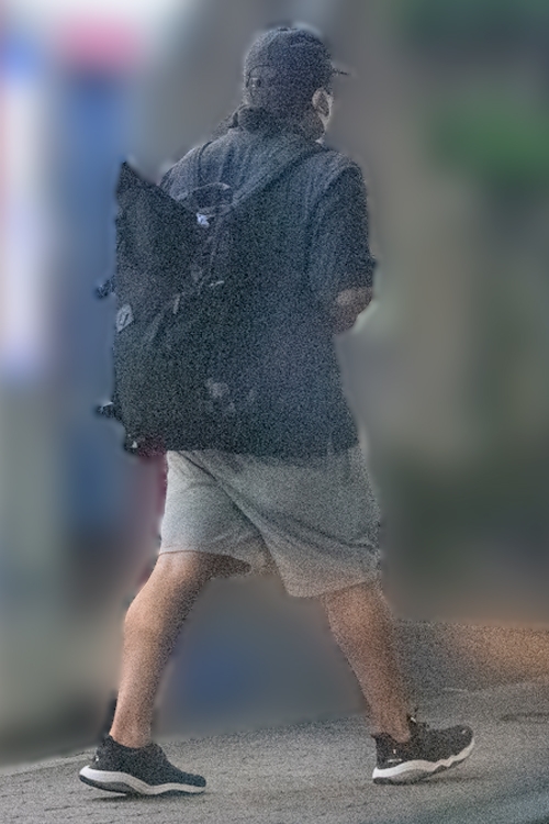 コンビニで1人で買い物した秋山