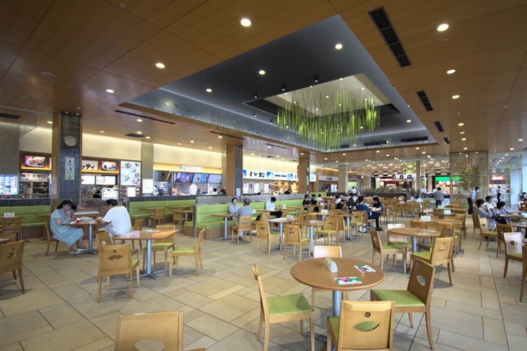 今年はコロナ禍でサービスエリアの利用者が激減したが、徐々に通常営業に戻っている