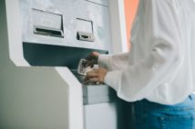 「通帳1冊1000円」時代到来、銀行との正しい付き合い方を指南