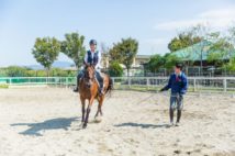 コロナ禍で乗馬が人気 運動不足解消とホースセラピーの癒し効果も