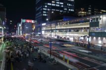 終電30分繰り上げへ 客足が遠のく店と、特需が期待される店