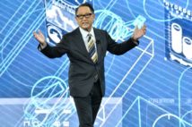 好調トヨタの背中はやはり遠い…(時事通信フォト)