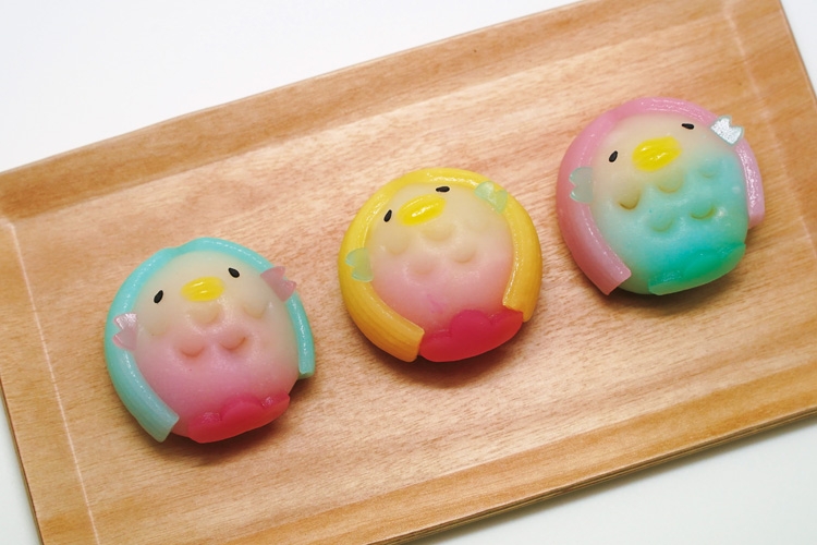 疫病退散に御利益があるとされる「アマビエ」をかたどった和菓子