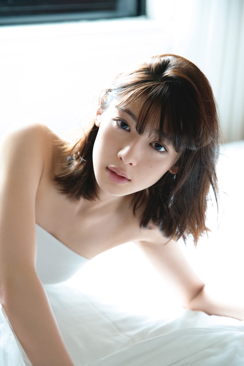 白石聖が初写真集で見せた女優デビューから4年間の成長 Newsポストセブン Part 2