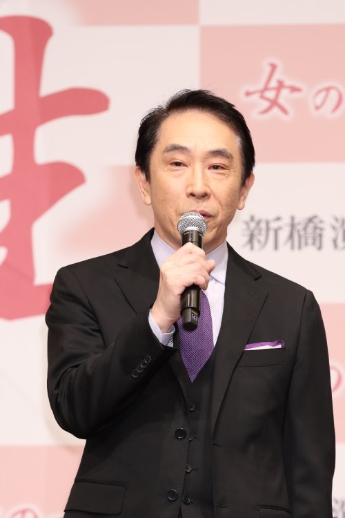 役者として出演しながら、演出も務める段田安則