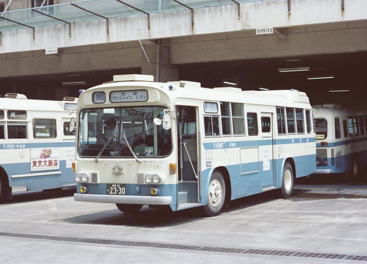 1968年に登場したアイボリーと青のデザイン。「発展した街の色との調和」を考慮