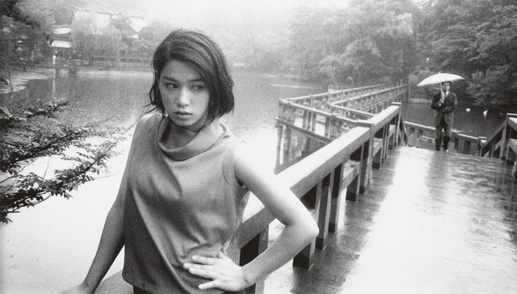 50年経ち、ふたたび脚光を浴びるひし美ゆり子（『ひし美ゆり子写真集　YURIKO 1967-73 Evergreen』（復刊ドットコム）より）