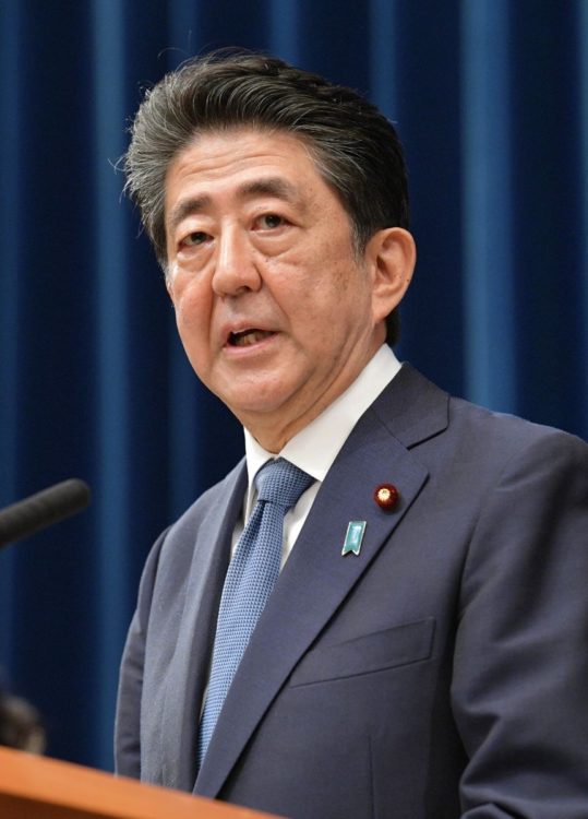 史上最長任期の前首相の後継者が決まらない