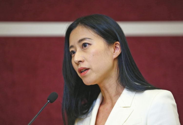 成長戦略会議に参加する国際政治学者の三浦瑠麗氏（時事通信フォト）