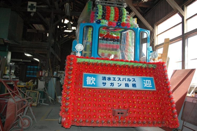 毎年のおはら祭で運行されるため、出番を車庫で待つ鹿児島市電の花電車