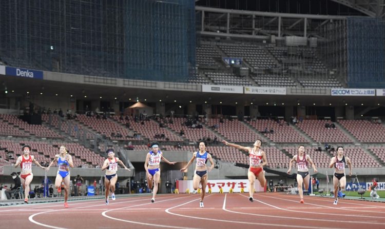 選手が集中できない（写真は10月2日の陸上日本選手権、共同通信社）