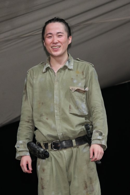 兵士を演じた大鶴佐助。共演の宮沢とは気の知れた仲だという