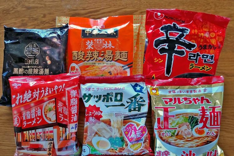 日本国内で発売された袋麺は246銘柄に及ぶ（2019年）