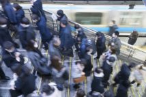 週休3日・4日制導入方針のみずほFG「リストラではありません」