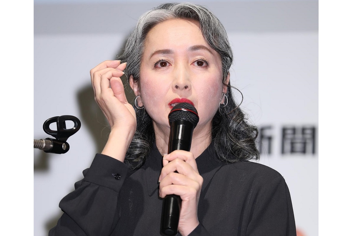 誰もが 近藤サト にはなれない グレイヘアの落とし穴 Newsポストセブン 誰もが 近藤サト にはなれない グレイヘアの落とし穴 Newsポストセブン