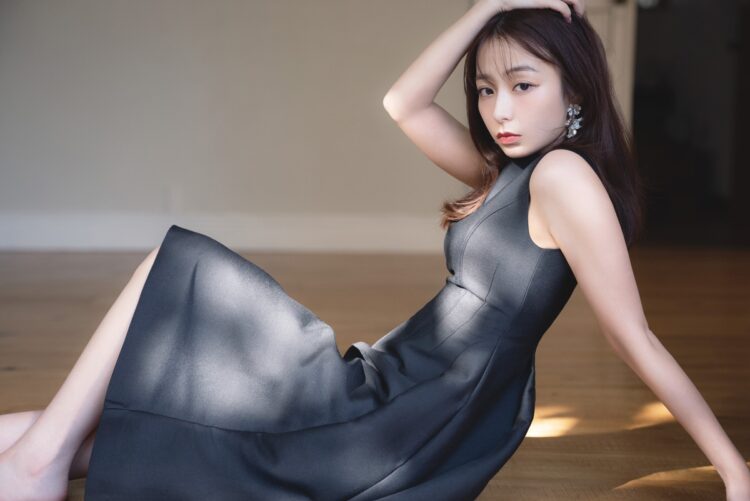 「どんなに夜遅くても、化粧を落とさないと気持ち悪くて寝られません（笑い）」