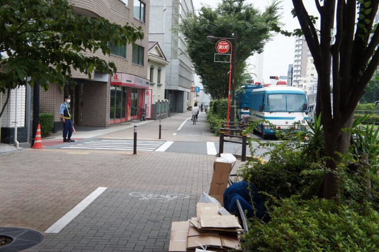 安倍前首相 の私邸付近、警備風景