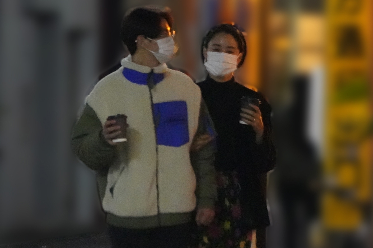 山本 瀬戸 窪田 水川 山里 蒼井 夫婦の絆 お出かけ姿 Newsポストセブン 山本 瀬戸 窪田 水川 山里 蒼井 夫婦の絆 お出かけ姿 Newsポストセブン