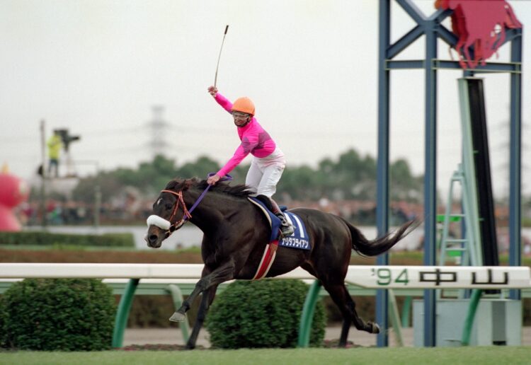 1994年には菊花賞を2位と7馬身差で勝利したナリタブライアン（時事通信フォト）