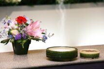 生前に家族共有しておきたい葬儀規模や遺影 先祖代々のお墓の判断も
