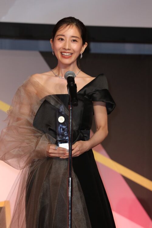 ベストドレッサー賞・芸能部門を受賞した田中みな実