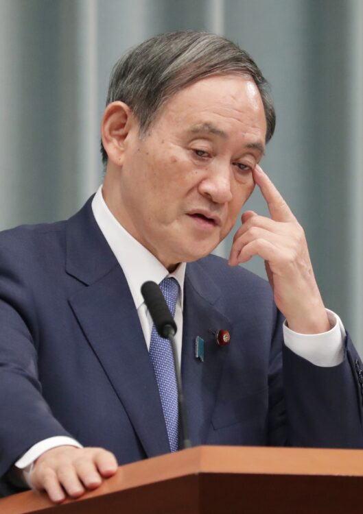 菅義偉首相は疑惑に対し、どう説明するのか（時事通信フォト）