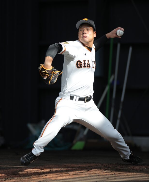 高木京介投手は野球賭博騒動後、巨人と育成契約を結んだが今季戦力外に（時事通信フォト）