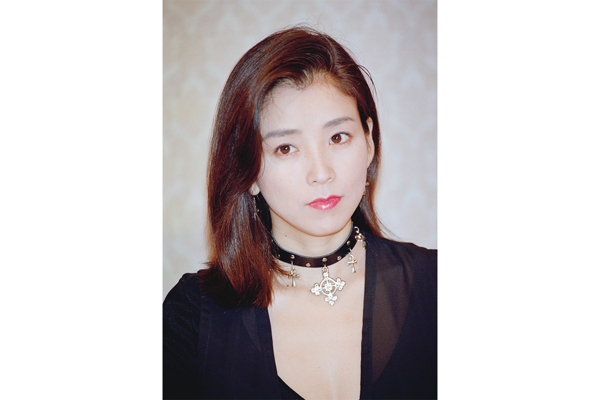 川島なお美写真集 裁判官だった父の退官を待って出版された Newsポストセブン 川島なお美写真集 裁判官だった父の退官を待って出版された Newsポストセブン