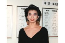 大物女優たちによる衝撃写真集の歴史を振り返る（石田えり、写真／共同通信社）