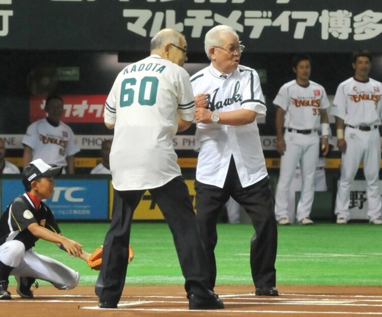 野村氏と門田氏の名コンビは最後までファンを魅了した（時事）