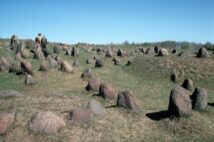 デンマークにあるバイキング時代の遺跡(時事通信フォト)