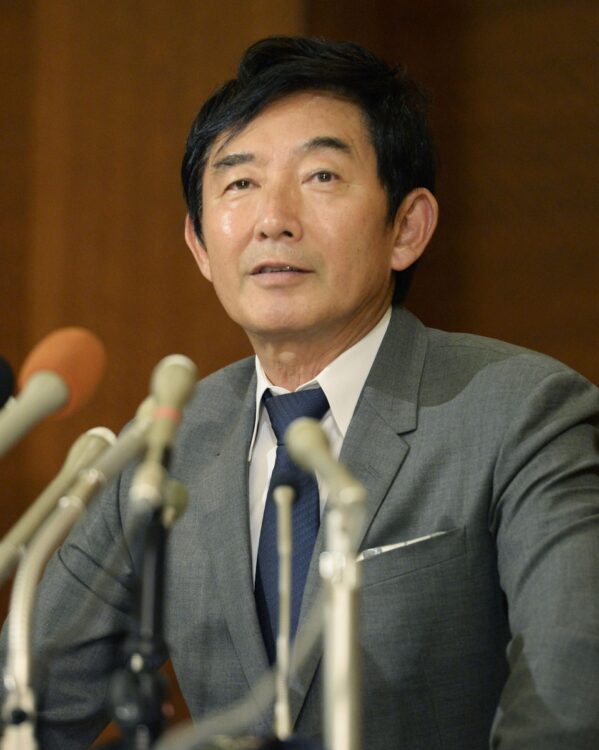 不倫芸能人の復帰について石田純一はどう考える？（写真／共同通信社）