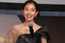 ベストドレッサー賞の田中みな実　「需要があれば何でも打ち返す」