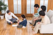 コロナ禍の年始挨拶マナー 「電話や手紙」と「ビデオ通話」どちらがいい?