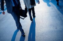 「なんで俺だけ…」東大卒同士の出世競争で取り残された30代平社員の落胆
