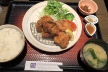 大戸屋vsやよい軒「唐揚げ定食」食べ比べ　方向性の違いはっきり！