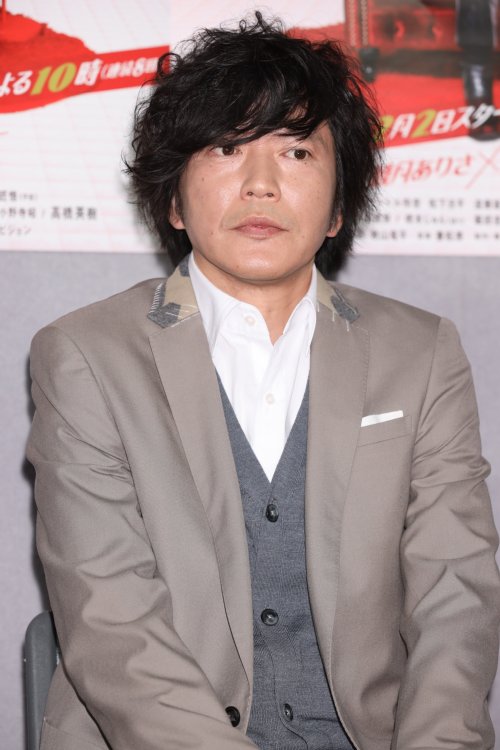 田辺は観月の夫役